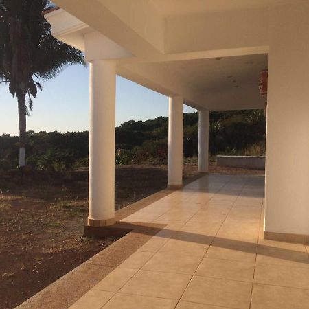 Playa Limoncito Hills: Beachfront Villas with Private or Shared Pools Exterior photo