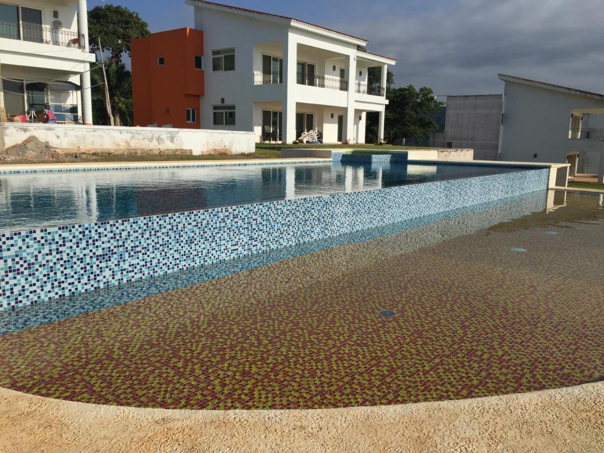 Playa Limoncito Hills: Beachfront Villas with Private or Shared Pools Exterior photo