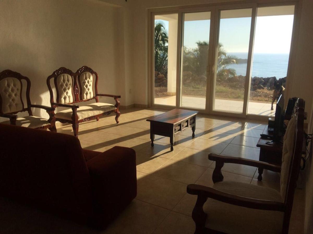 Playa Limoncito Hills: Beachfront Villas with Private or Shared Pools Exterior photo
