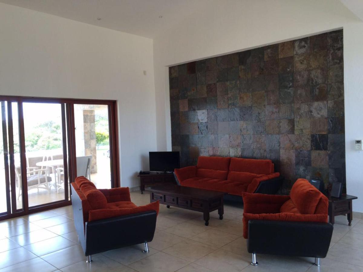 Playa Limoncito Hills: Beachfront Villas with Private or Shared Pools Exterior photo