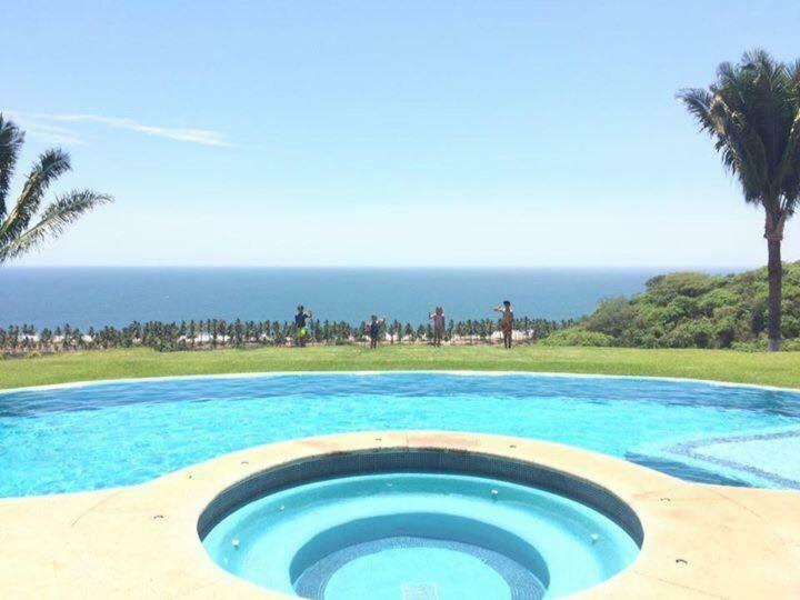 Playa Limoncito Hills: Beachfront Villas with Private or Shared Pools Exterior photo