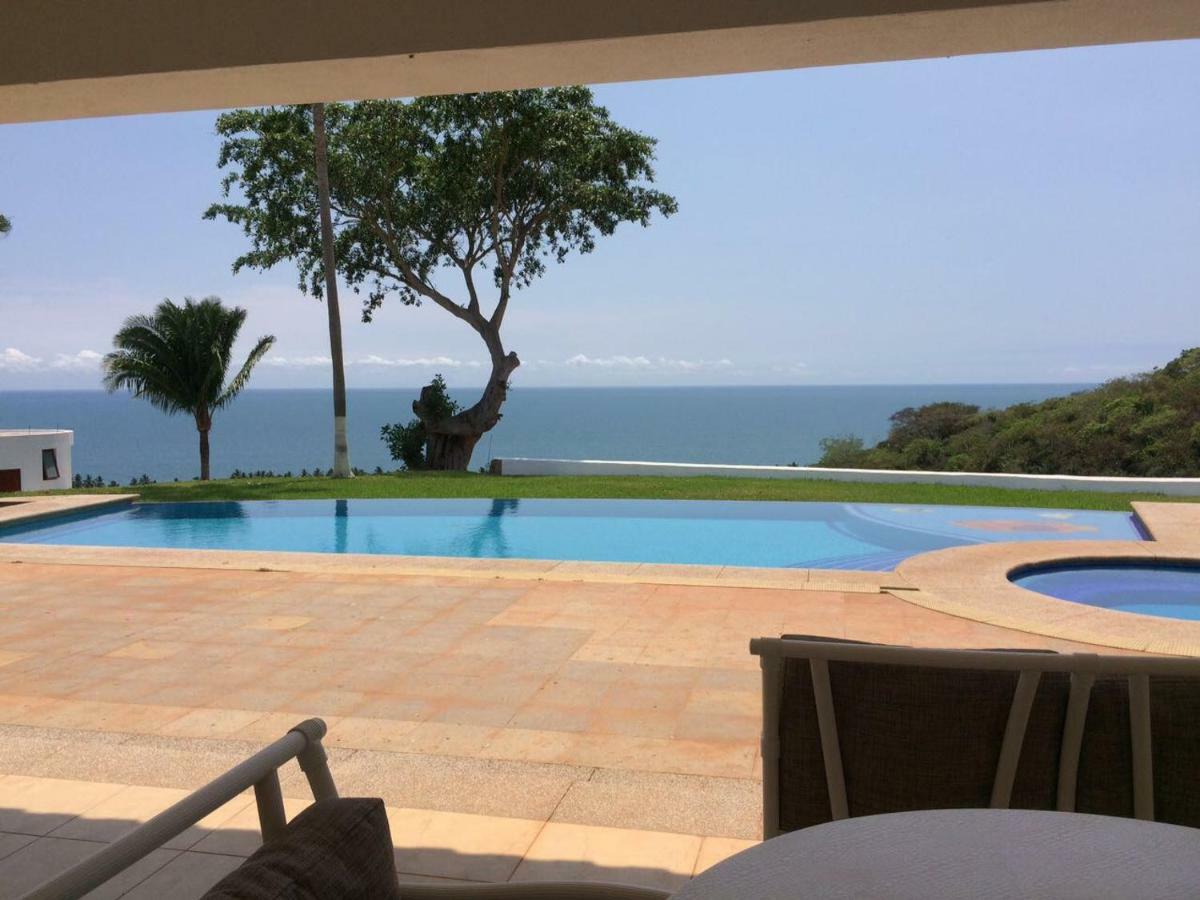 Playa Limoncito Hills: Beachfront Villas with Private or Shared Pools Exterior photo