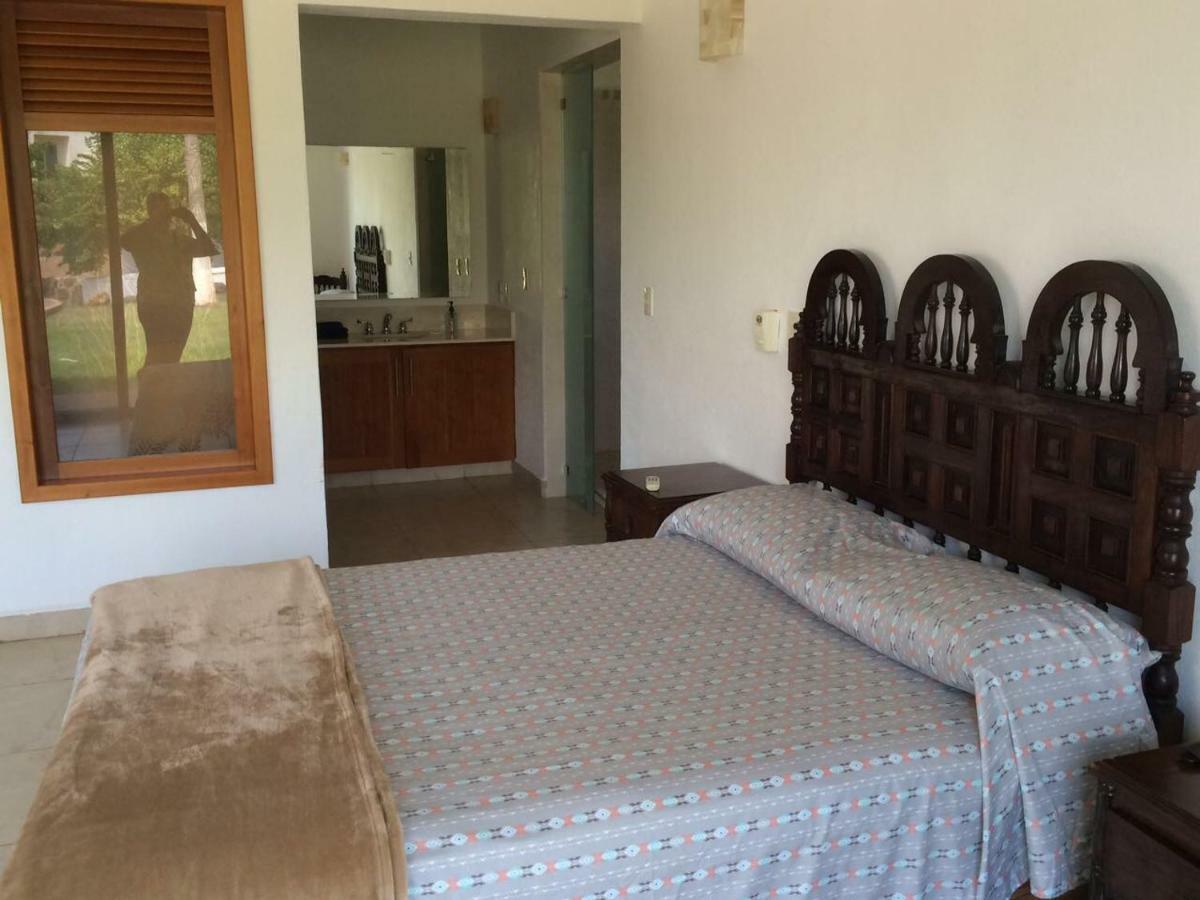 Playa Limoncito Hills: Beachfront Villas with Private or Shared Pools Exterior photo