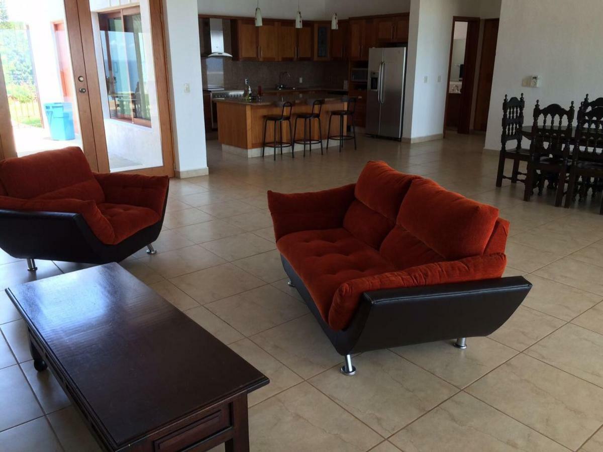 Playa Limoncito Hills: Beachfront Villas with Private or Shared Pools Exterior photo