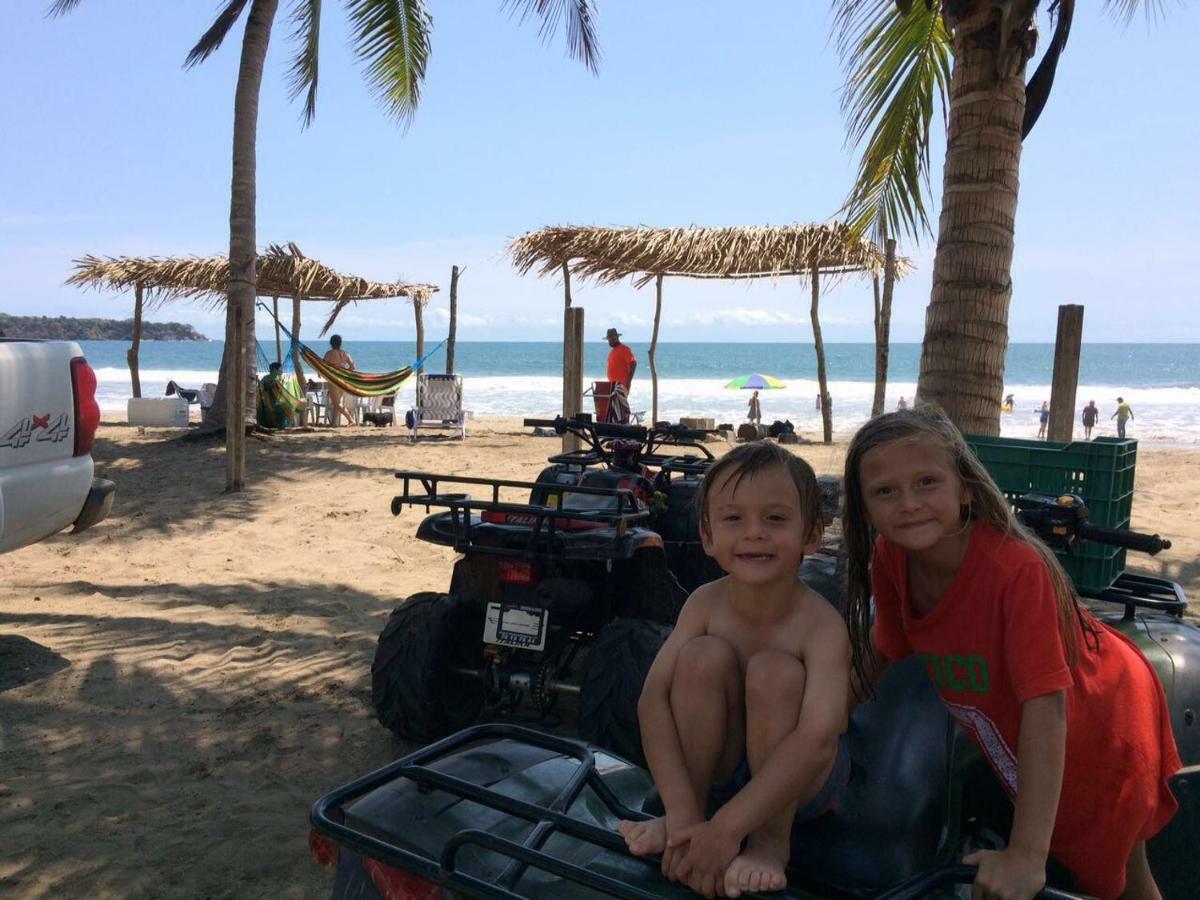 Playa Limoncito Hills: Beachfront Villas with Private or Shared Pools Exterior photo