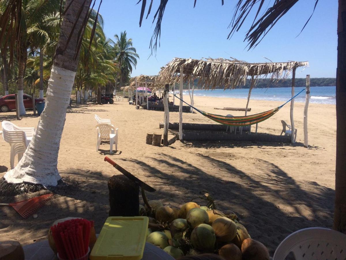 Playa Limoncito Hills: Beachfront Villas with Private or Shared Pools Exterior photo