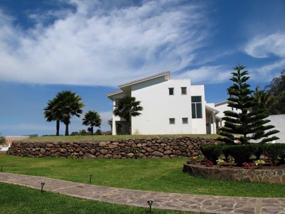 Playa Limoncito Hills: Beachfront Villas with Private or Shared Pools Exterior photo